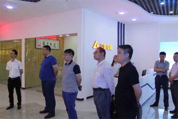 珠联璧合，，共创双赢